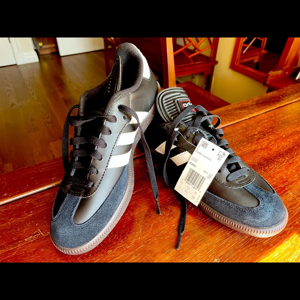New Adidas Size 7